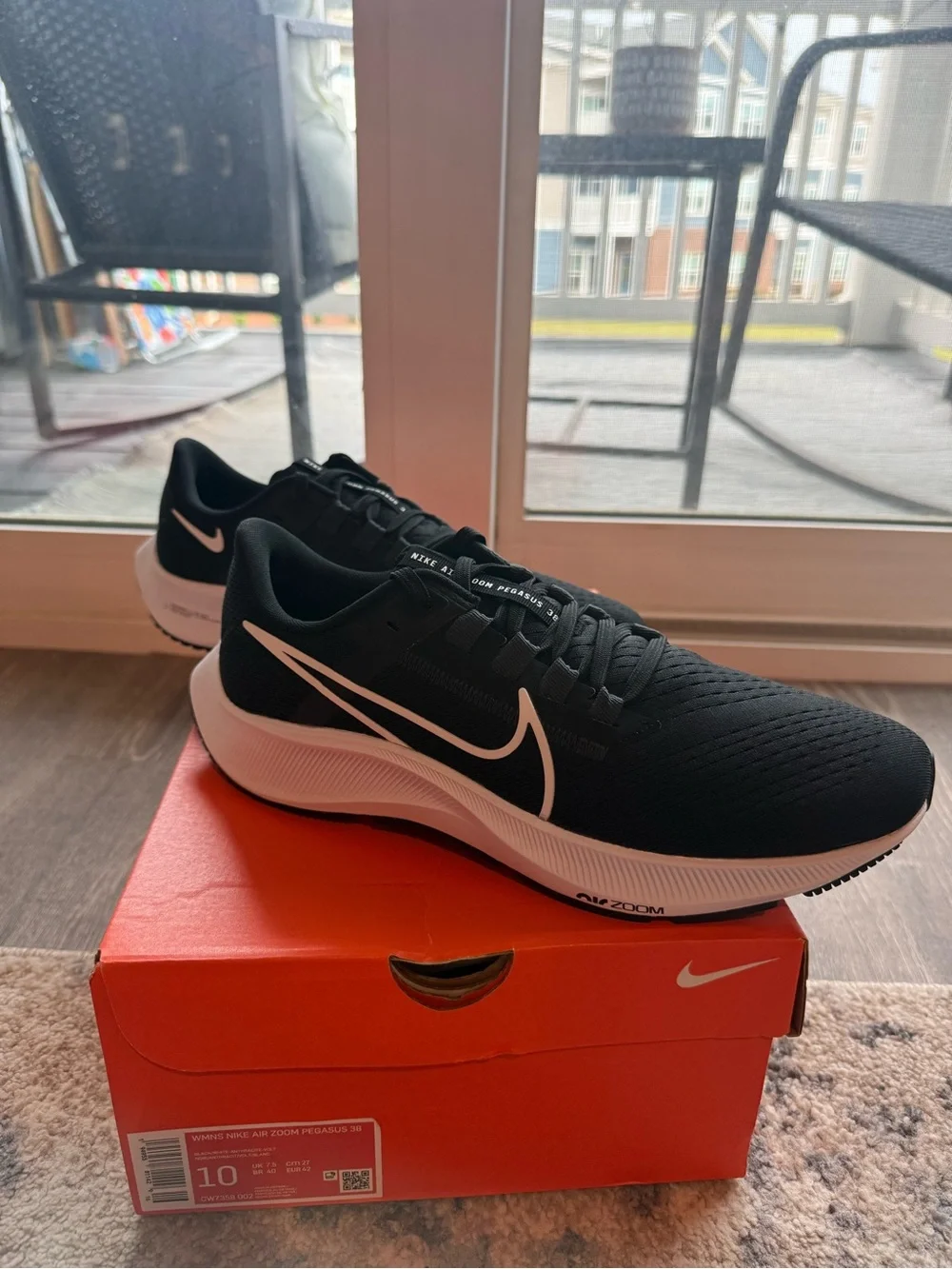 Nike Air Zoom Pegasus 38 - BRAND NEW!!